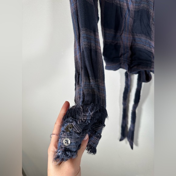 Vintage Havana Navy Frayed Plaid Blouse Wrap Top Shirt EUC - Picture 4 of 9